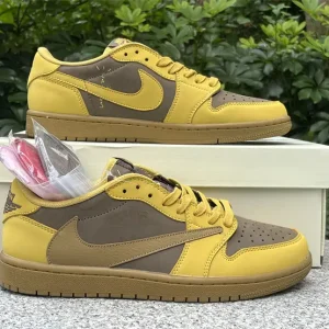 Travis Scott x Air Jordan 1 Low OG "Reverse Mocha