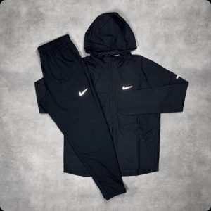 Nike Miler Repel Tracksuit in black